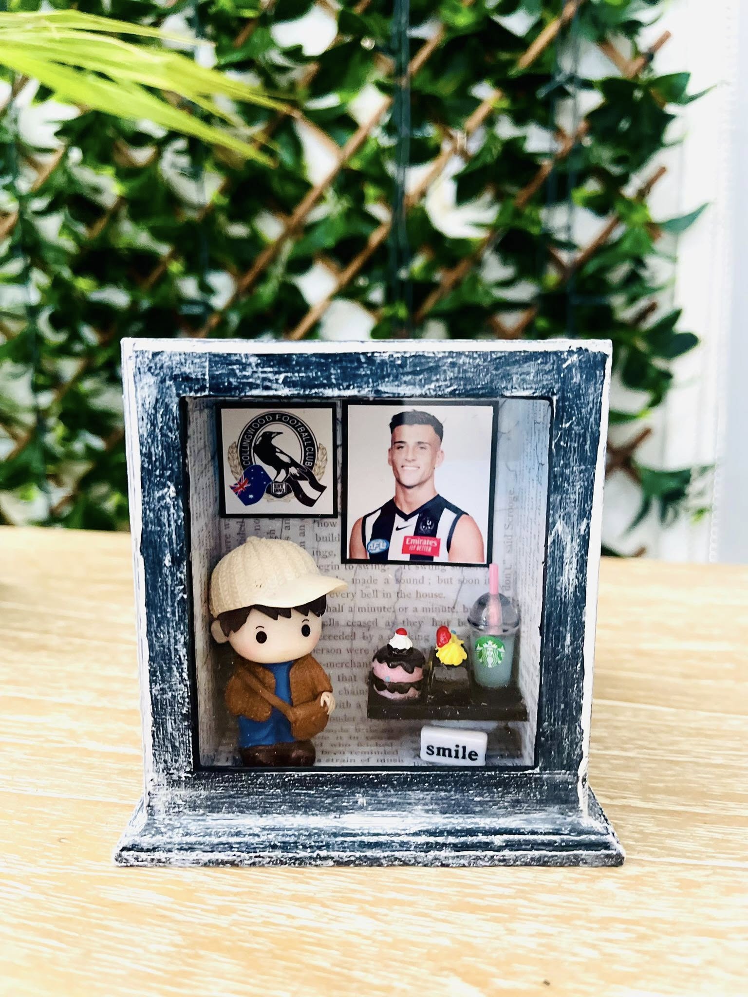 Shadow Box Pen Holder